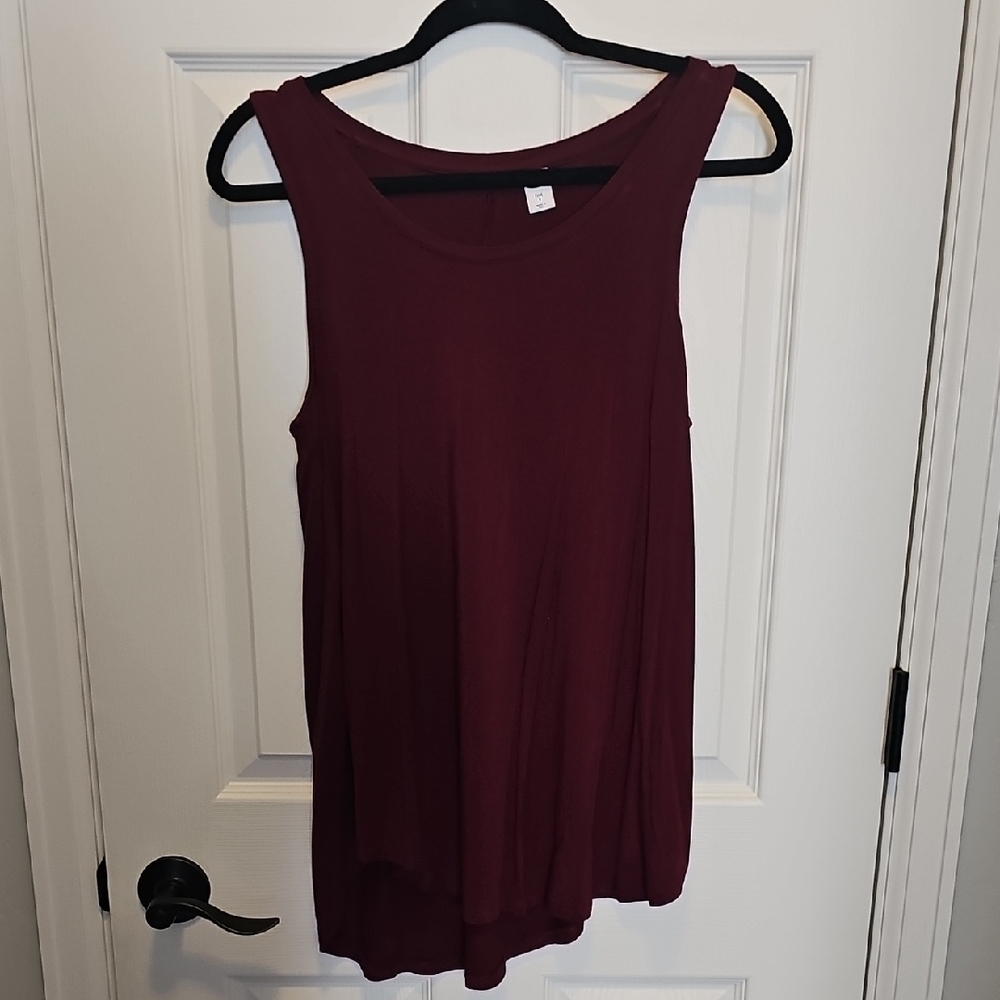 Old Navy Women's Sleeveless Burgundy Top